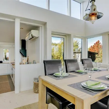 Helin - 100m From The Sea By Interhome *