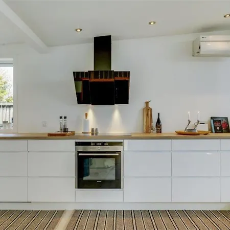 Сasa de vacaciones Helin - 100m From The Sea By Interhome *