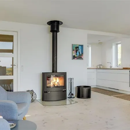 Helin - 100m From The Sea By Interhome *
